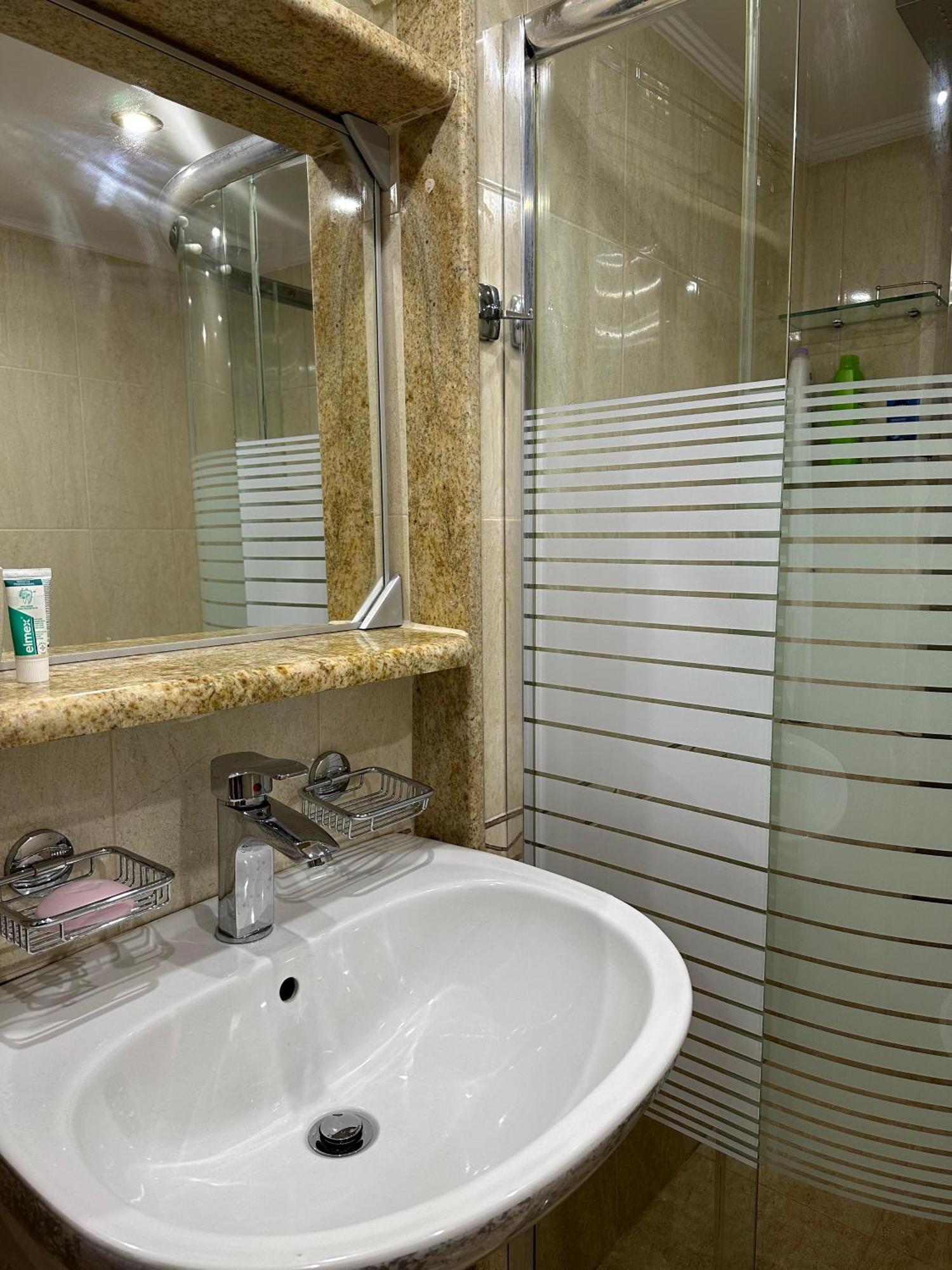 Sea View Apartament. Luxury Area In Durres Beach. 아파트 외부 사진